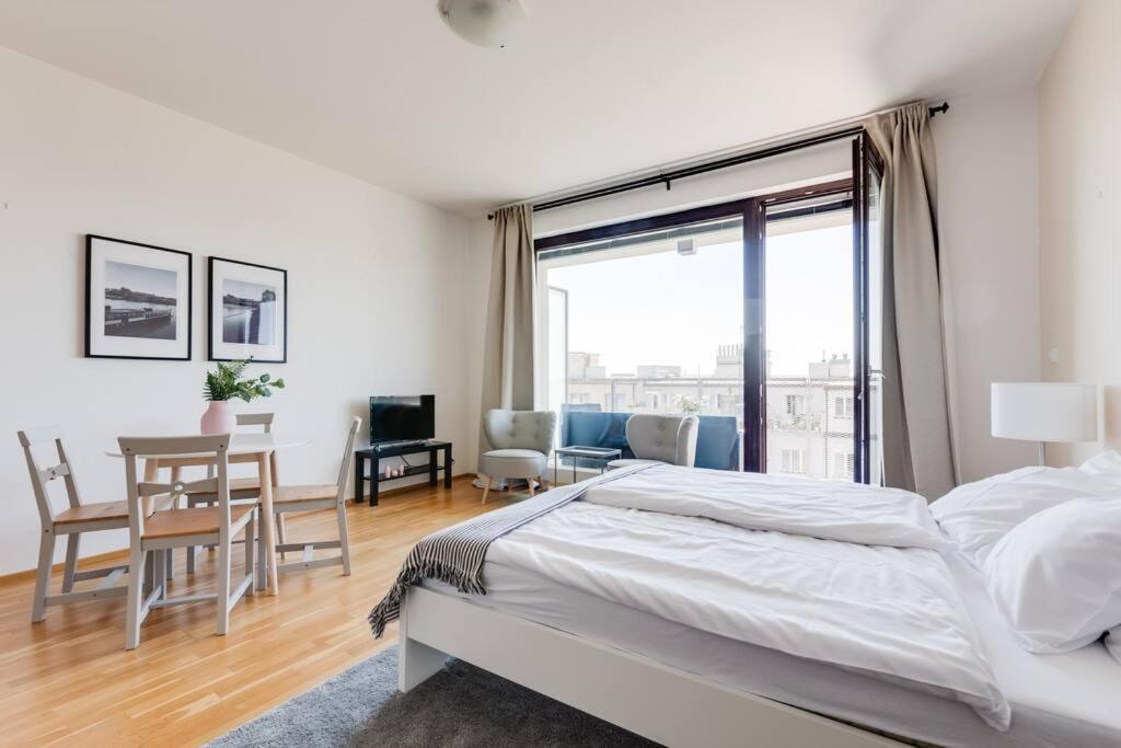 Jt'S Apartments Korunni Str. Прага Екстер'єр фото